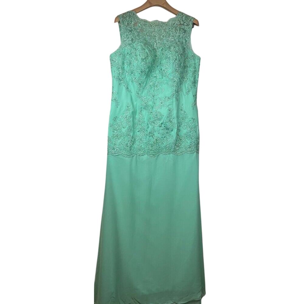Lavetir Gown Dress Women's 18 Plus Green Floral Formal Jewel Neck Sleeveless New